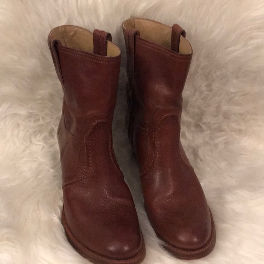 Short Frye boots